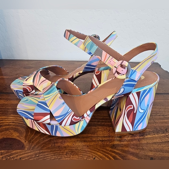 Gianni B Pastel Rainbow Retro/Contemporary Heels Blue/Yellow/Green  Sz 9.5M NWOB - Picture 4 of 7